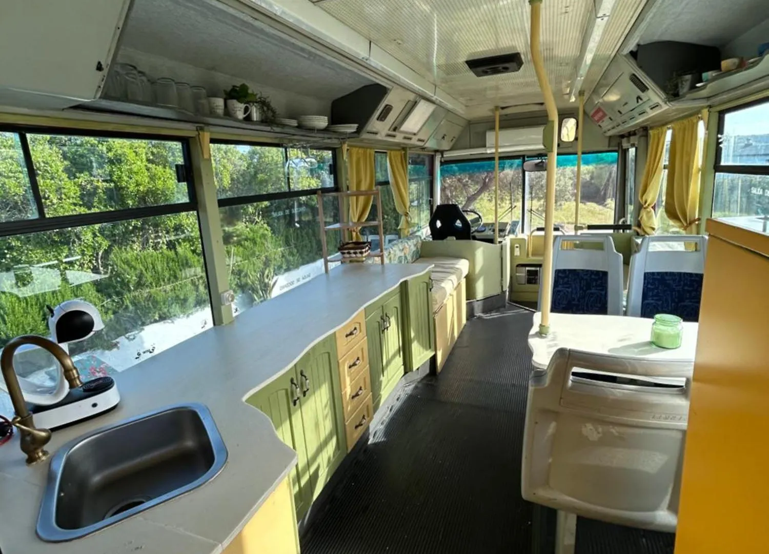 Glamping Hotel Autobus Palmibus Vejer de la Frontera Spagna